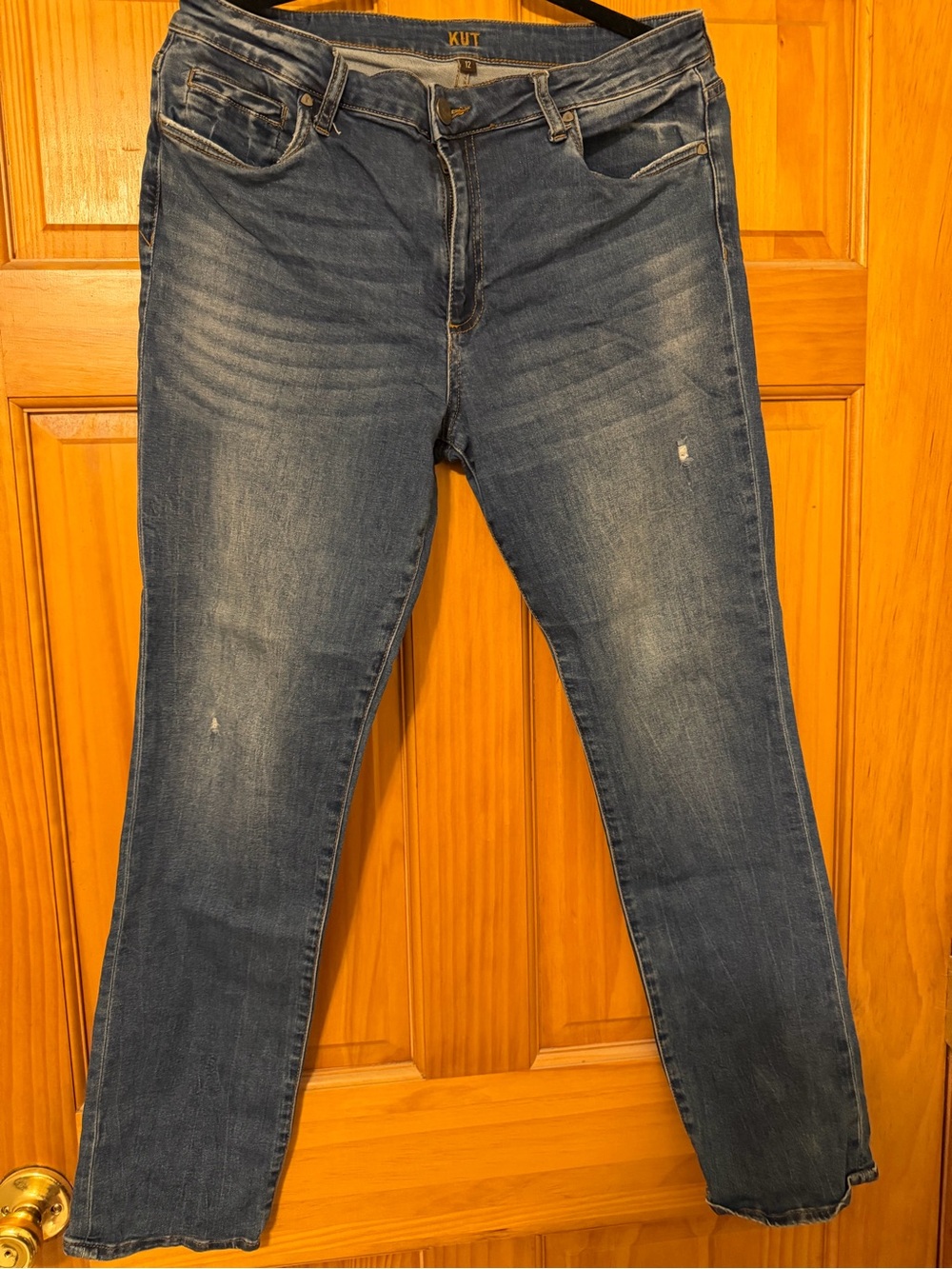 Kut from the Kloth Women's Faded Blue Straight Leg Jeans